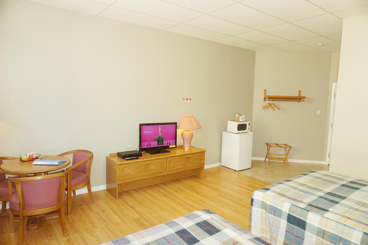 Motel Casino Гатино Екстериор снимка
